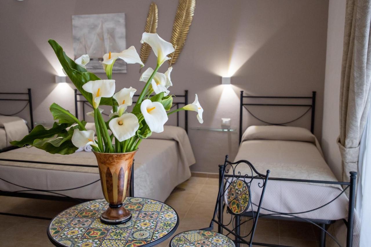 B&B Palazzo Loreto Avola Bagian luar foto