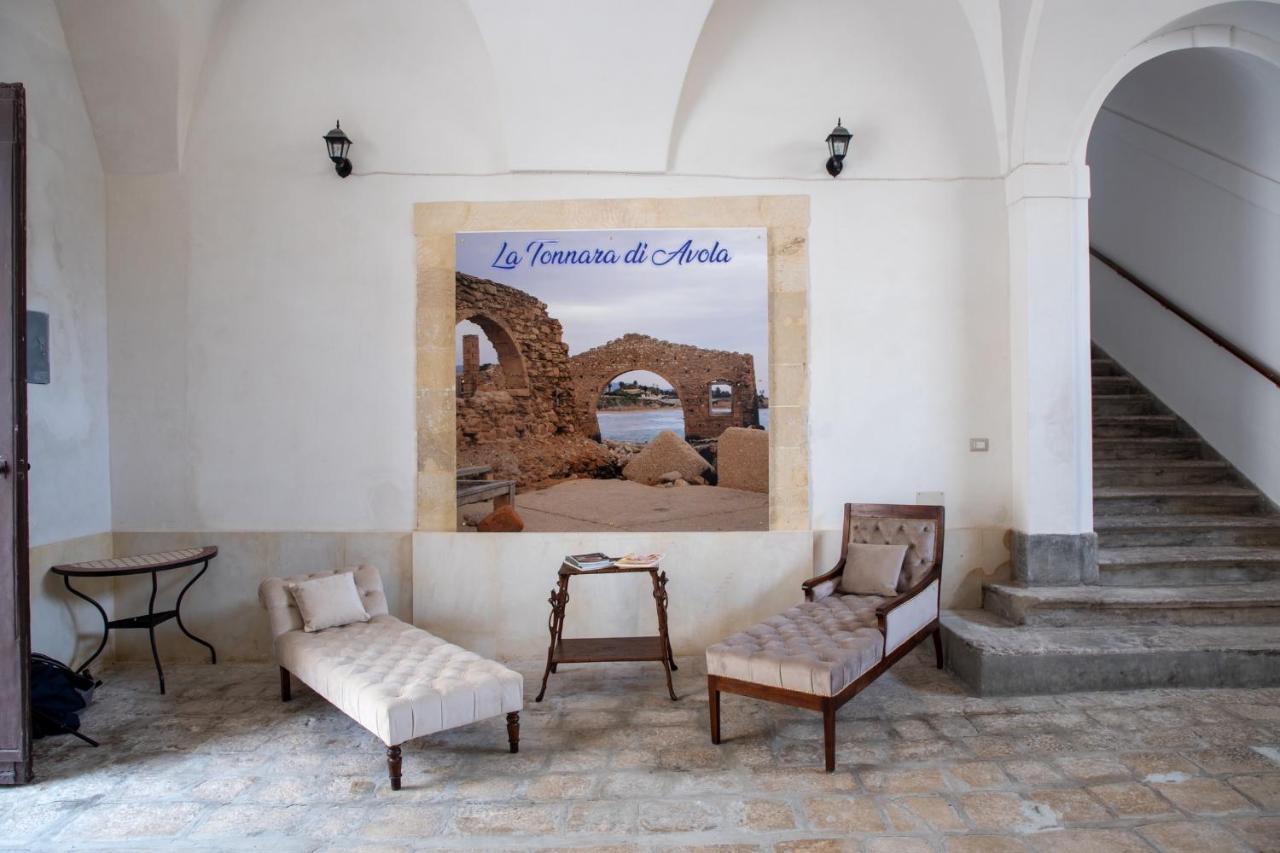 B&B Palazzo Loreto Avola Bagian luar foto